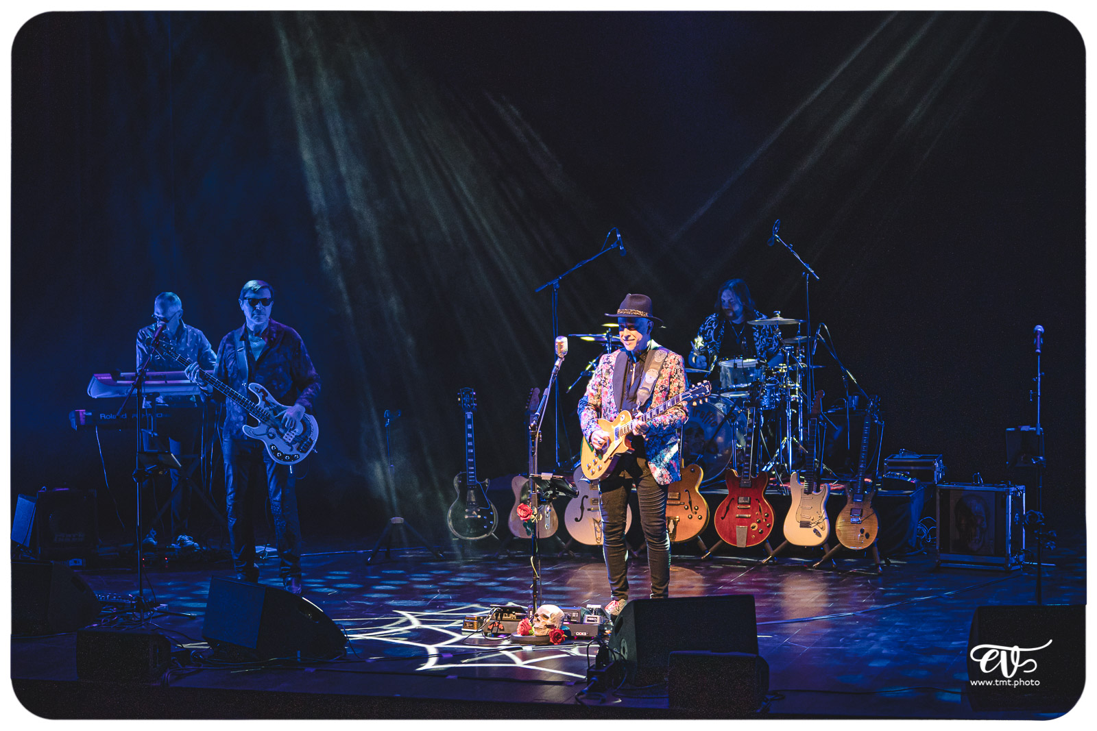 L'HISTOIRE DU ROCK EN 13 GUITARES